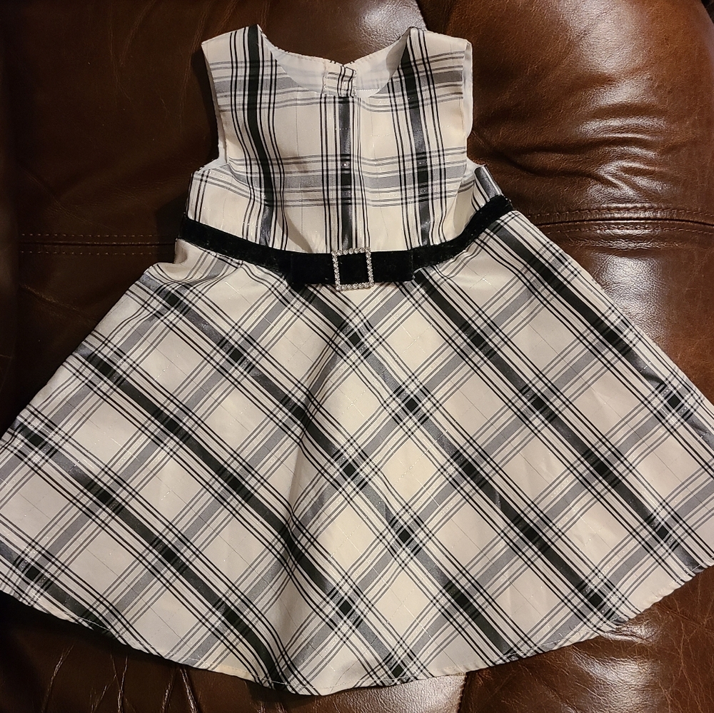 Black and white holiday dress size 18 months
